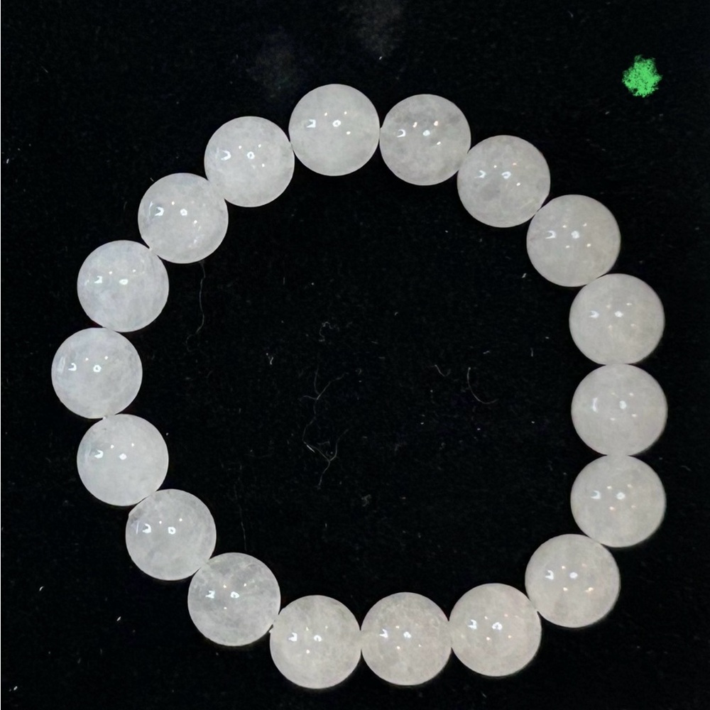 Handmade white jade beaded bracelet